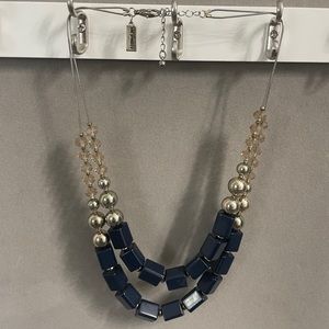 Navy blue/gold bead necklace